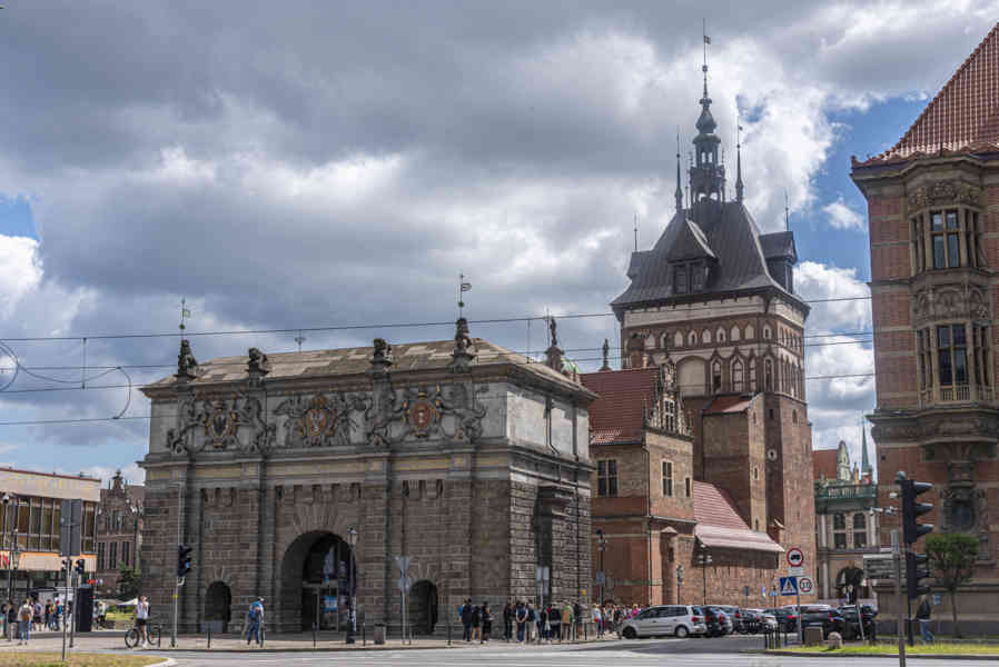 Polonia - Gdansk 001 - Puerta Alta y Torre de la Cárcel.jpg